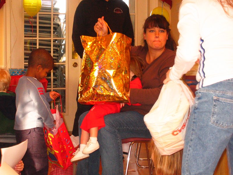 20031130 Jillian bday 20037.JPG